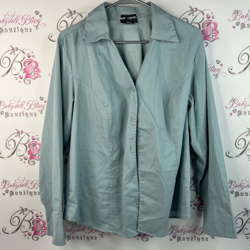 Venezia jeans clothing co shirt button down  top Light Blue Button-Up stripes